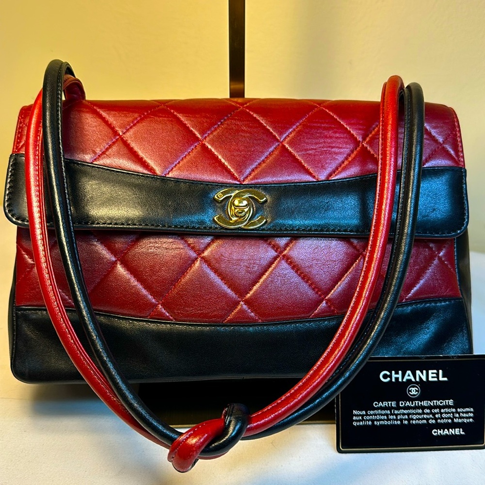CHANEL Red and Black Quilted Shoulder Bag